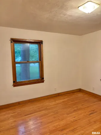 $119,000 | 303 Laurel Drive, Jacksonville, IL 62650