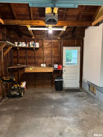 $119,000 | 303 Laurel Drive, Jacksonville, IL 62650