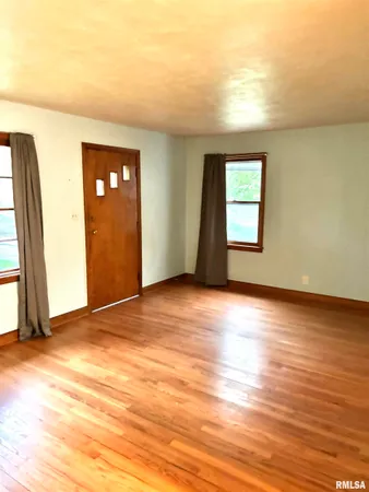 $119,000 | 303 Laurel Drive, Jacksonville, IL 62650