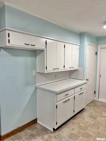 $119,000 | 303 Laurel Drive, Jacksonville, IL 62650