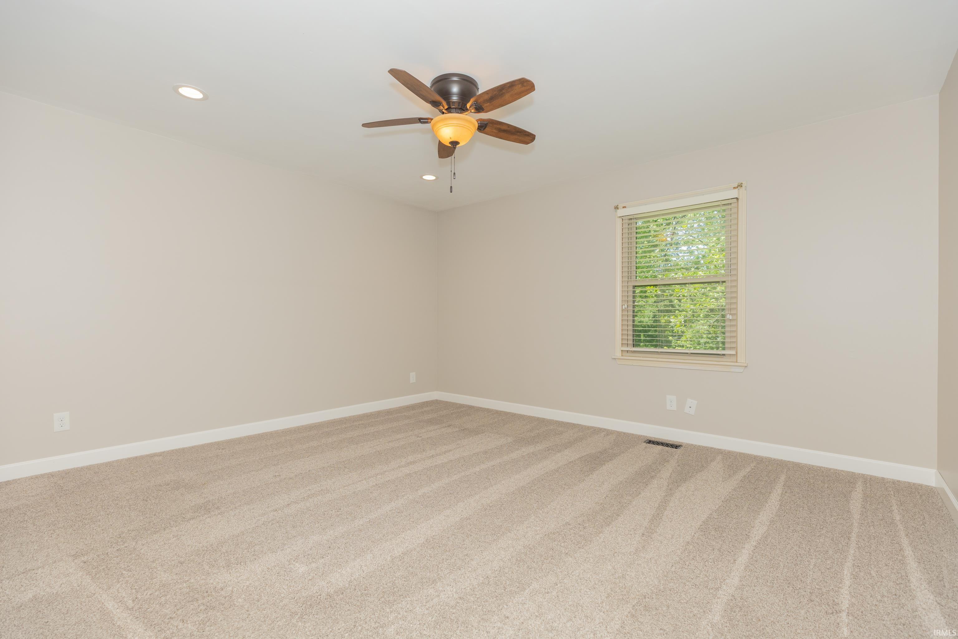 201 East Mt Pleasant Road Evansville, IN 47711 - Photo 9 of 35