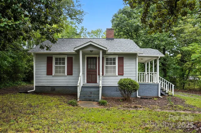 a backyard of a house