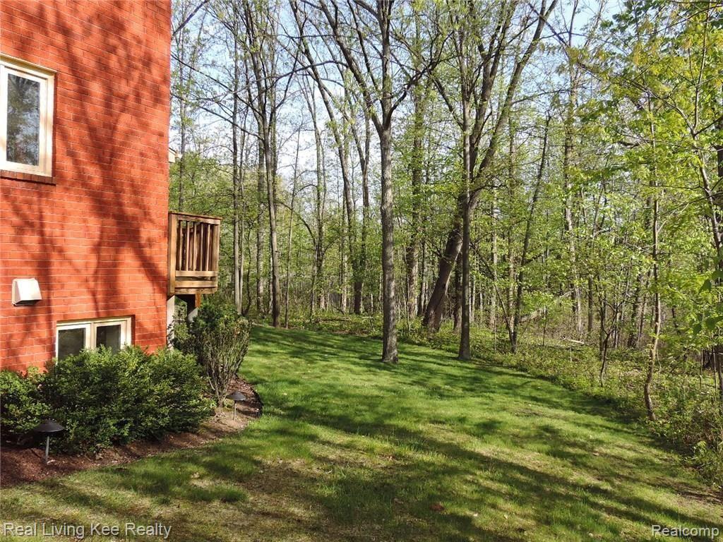 3656 Cedar Shake Drive Rochester, MI 48309 - Photo 3 of 35