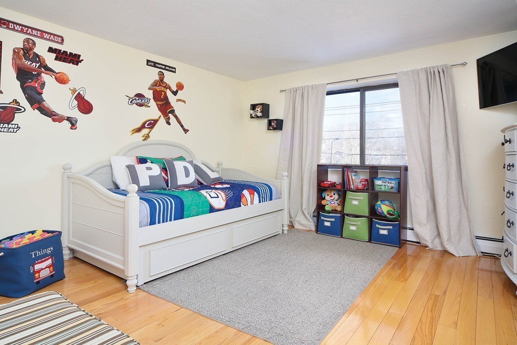 32 Whites Avenue, Unit D33 Watertown, MA 02472 - Photo 5 of 5