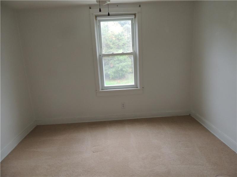 3142 Santiago Road Imperial, PA 15126 - Photo 5 of 13 Master Bath/Spa.