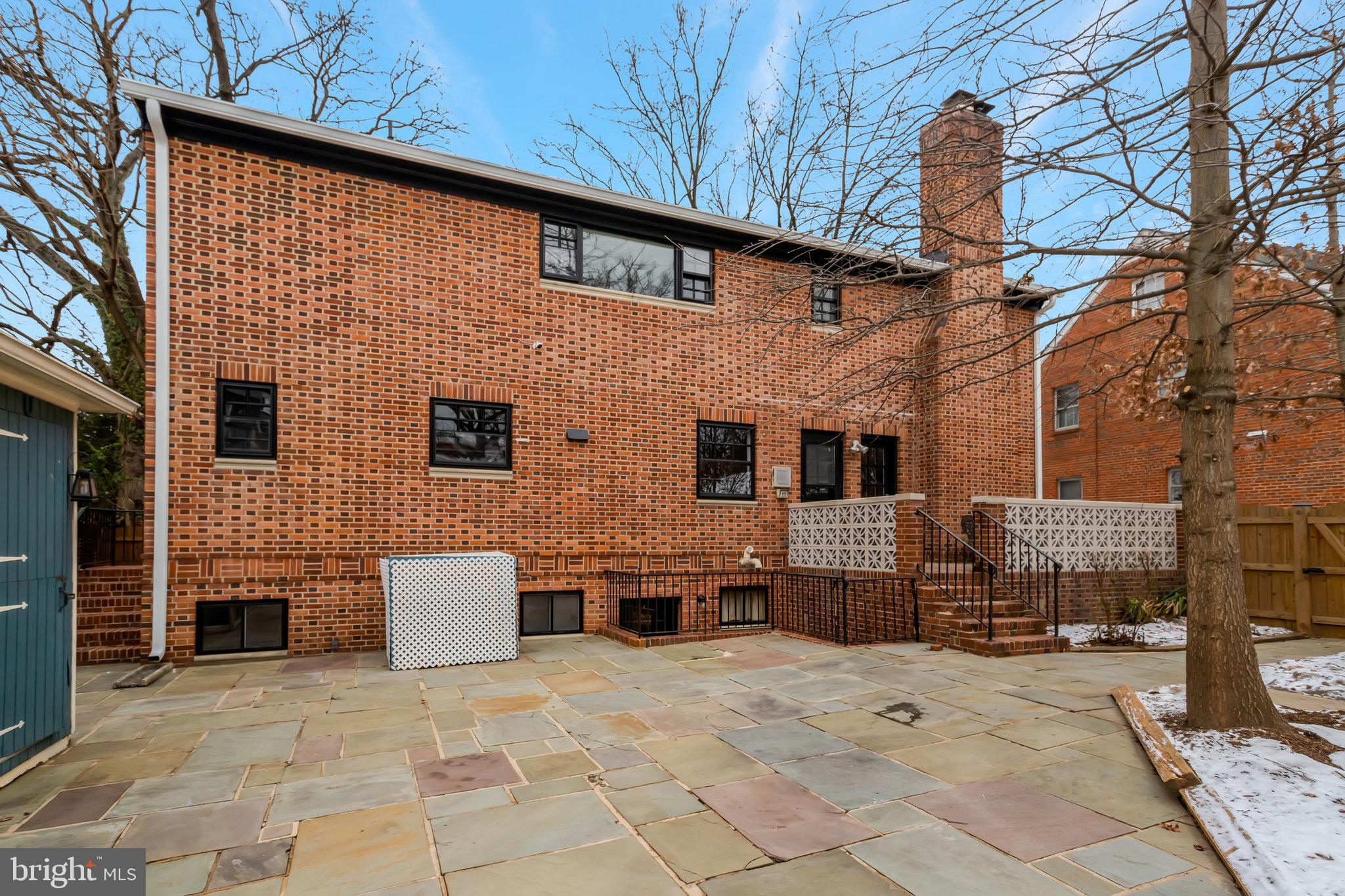 826 West Braddock Road Alexandria, VA 22302 - Photo 24 of 56 a front view of a house with patio
