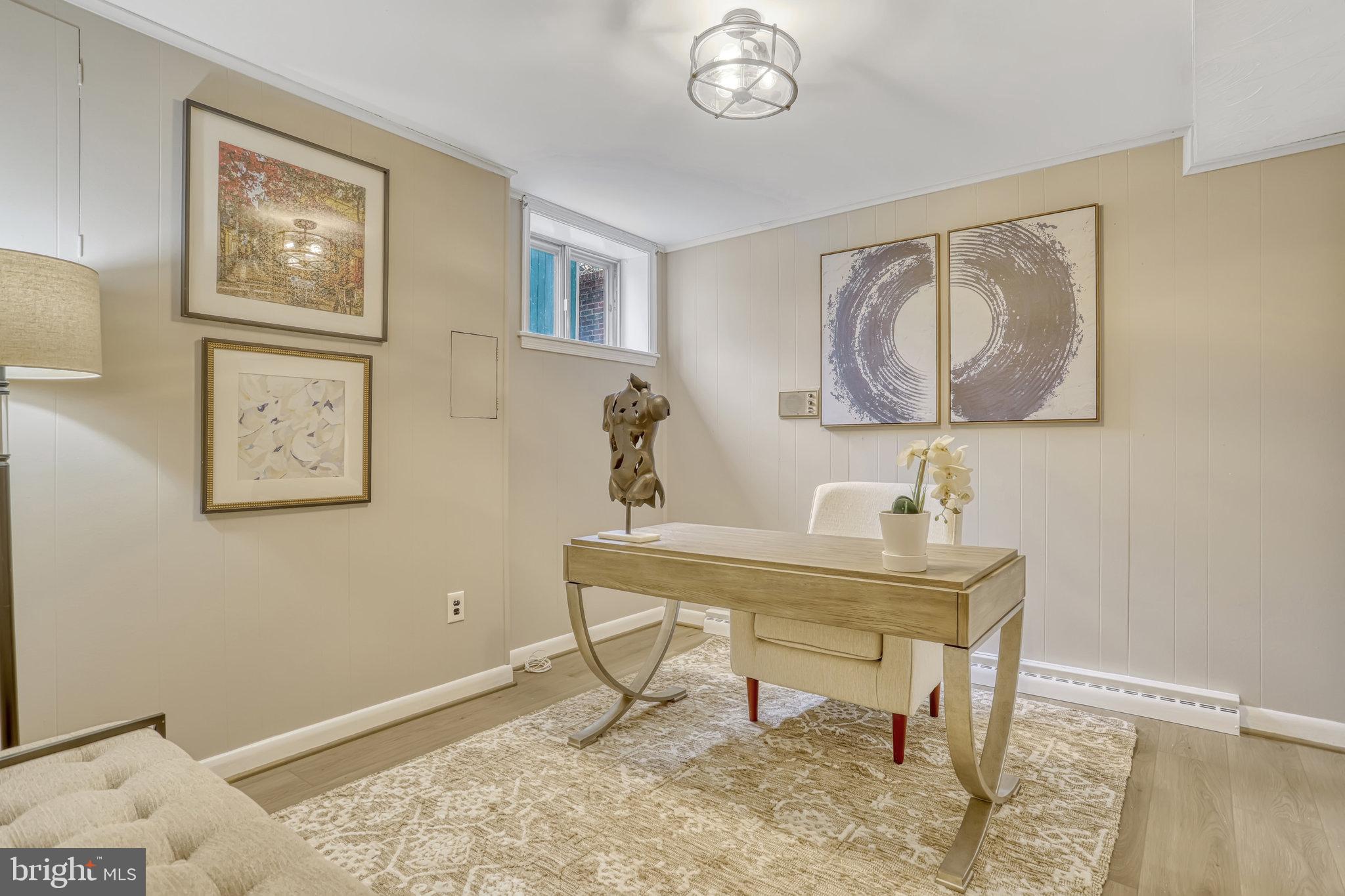 826 West Braddock Road Alexandria, VA 22302 - Photo 45 of 56 a view of a workspace with furniture