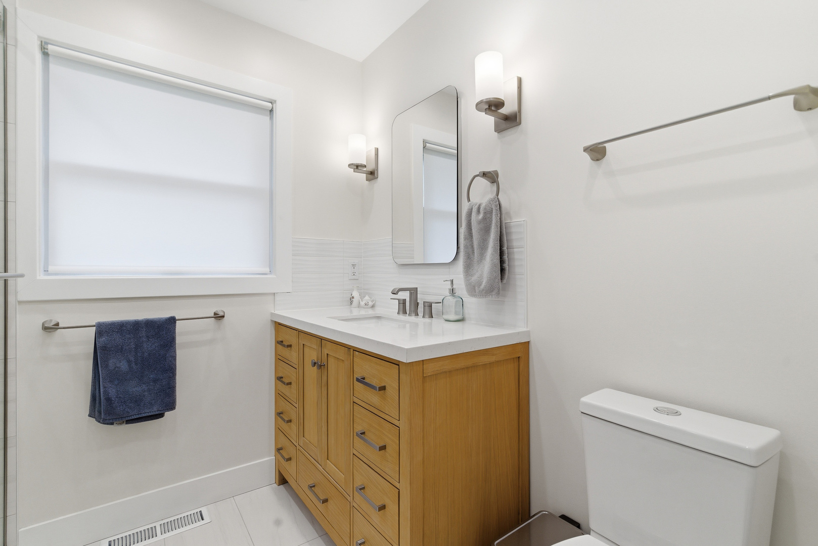 1725 Sunset Ridge Road Glenview, IL 60025 - Photo 19 of 38