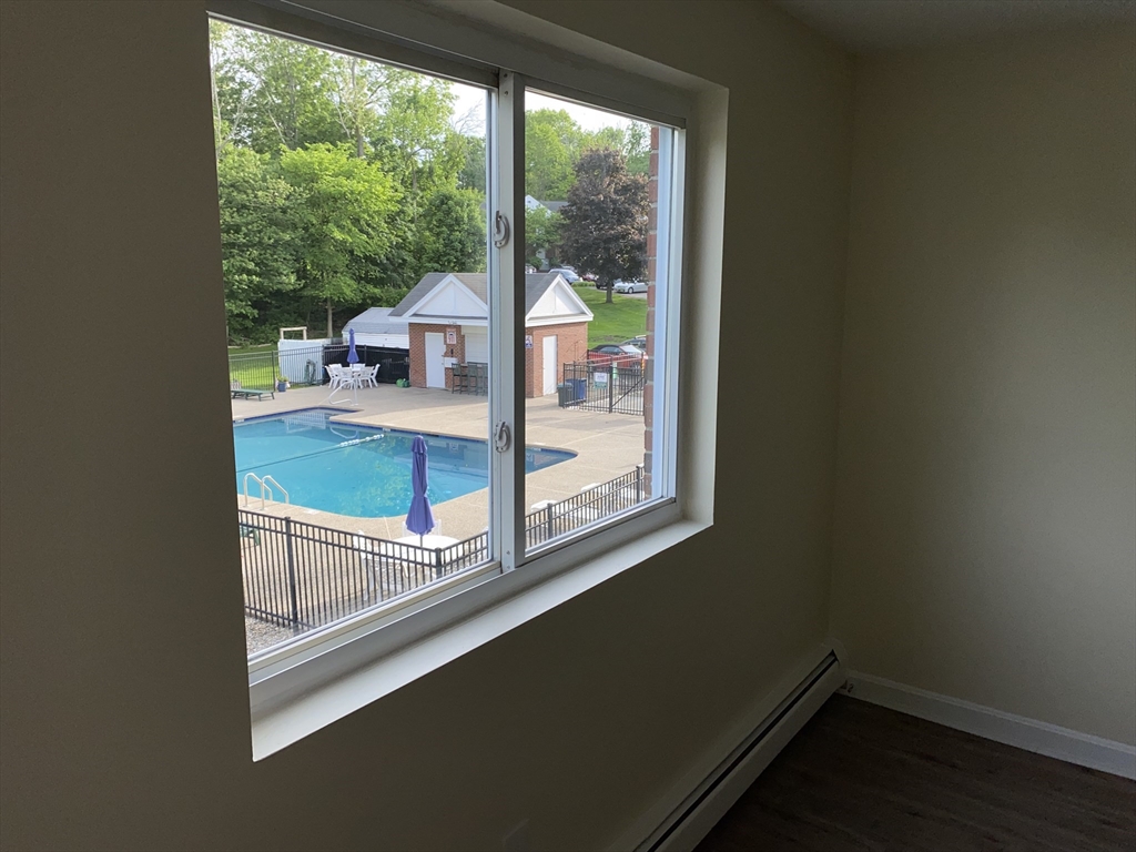 21 Clark's Road, Unit 204 Amesbury, MA 01913 - Photo 15 of 32