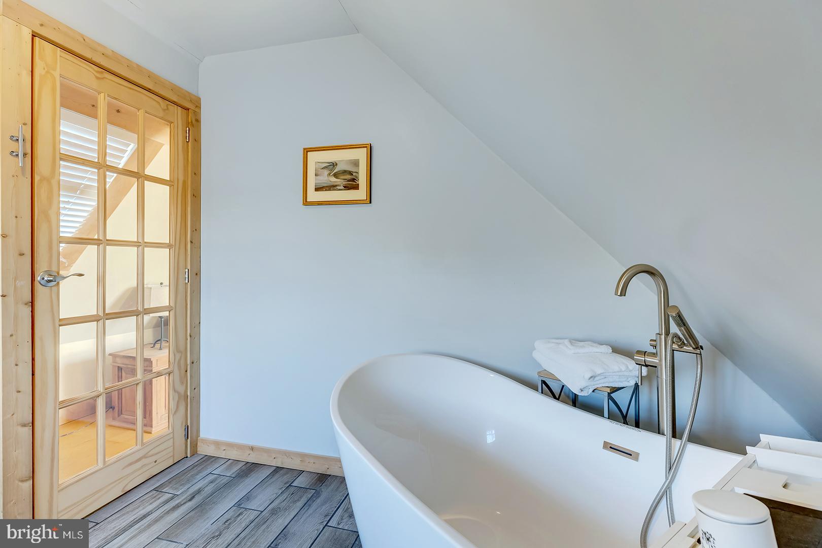 7950 Riverview Road Westover, MD 21871 - Photo 22 of 57 a view of a balcony and wooden floor