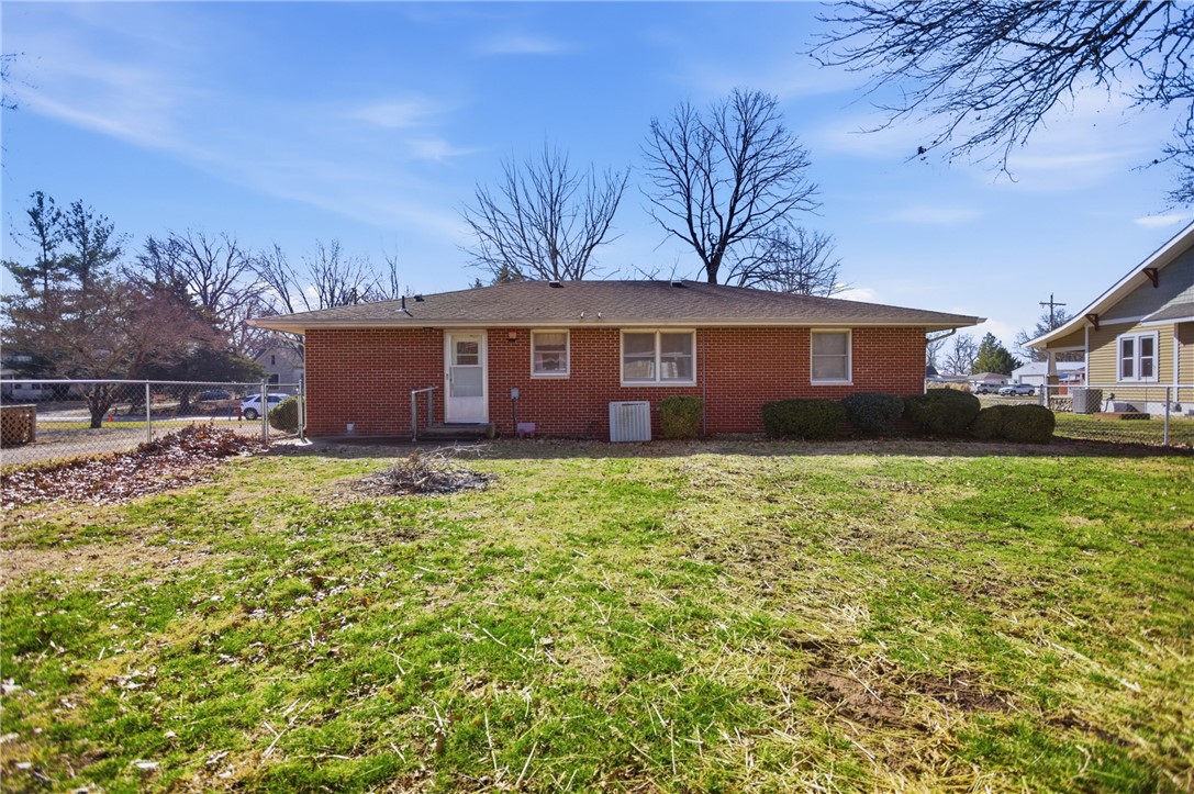 207 Commercial Street Strasburg, IL 62465 - Photo 19 of 20