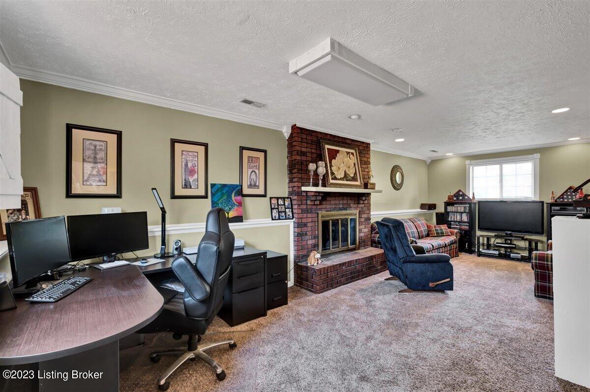 5003 Woodsend Road Louisville, KY 40229 - Photo 28 of 47 28-5003 Woodsend Rd-128