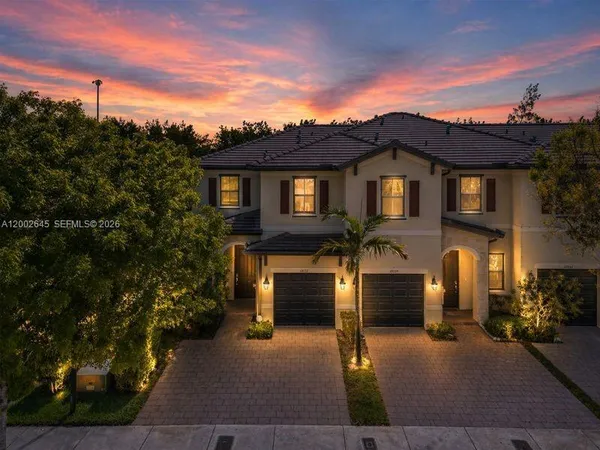 $550,000 | 10371 West 32nd Lane, Hialeah, FL 33018
