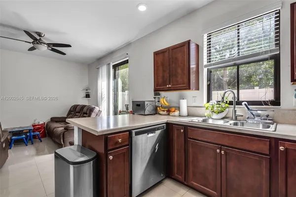 $550,000 | 10371 West 32nd Lane, Hialeah, FL 33018