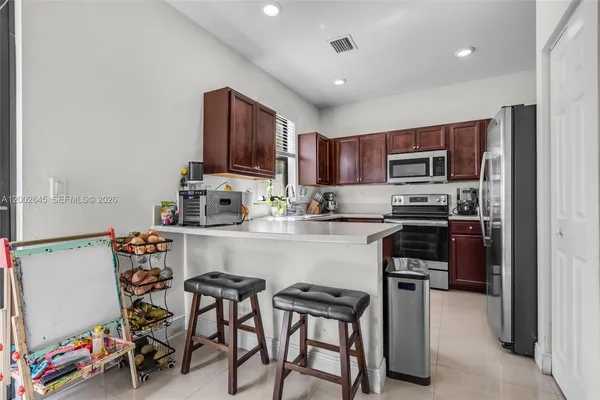 $550,000 | 10371 West 32nd Lane, Hialeah, FL 33018
