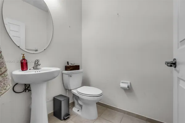 $550,000 | 10371 West 32nd Lane, Hialeah, FL 33018