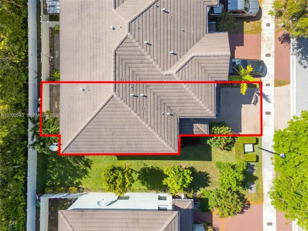 $550,000 | 10371 West 32nd Lane, Hialeah, FL 33018