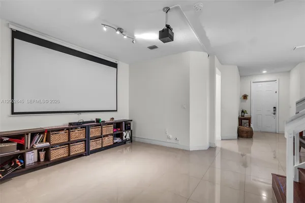 $550,000 | 10371 West 32nd Lane, Hialeah, FL 33018
