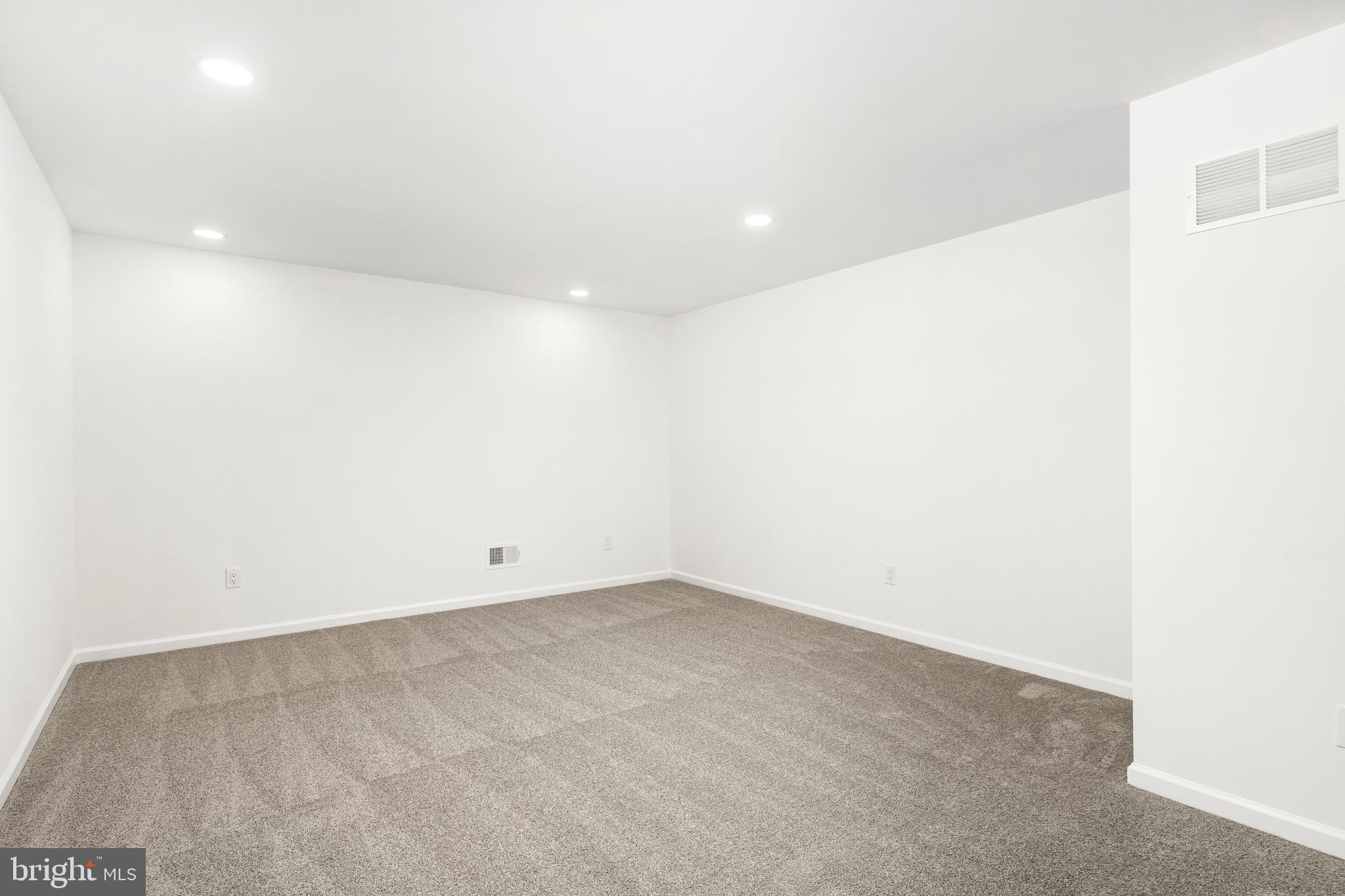 55 Kay Chiarello Way Hamilton, NJ 08690 - Photo 31 of 49 an empty room with an entryway