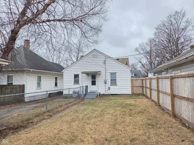 $115,000 | 2611 North 13th Street, Terre Haute, IN 47804