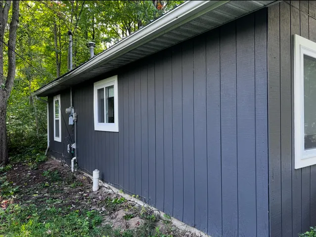 $174,900 | 121 Henderson Place, Cadillac, MI 49601