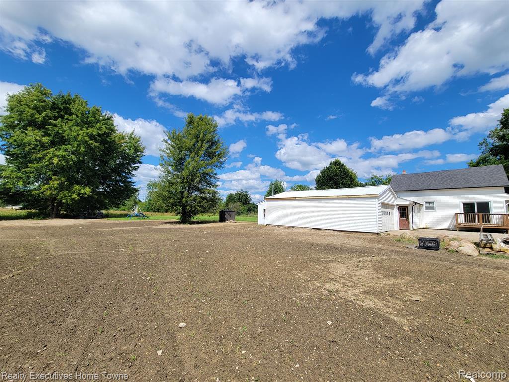 11004 Bryce Road Emmett, MI 48022 - Photo 7 of 36 Gallery Image 7