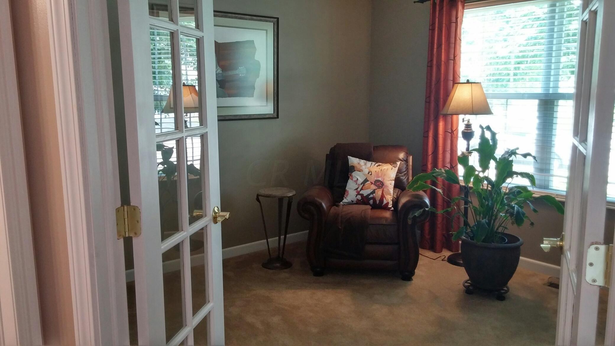 8535 Rodebaugh Road Reynoldsburg, OH 43068 - Photo 5 of 18 Gallery Image 5