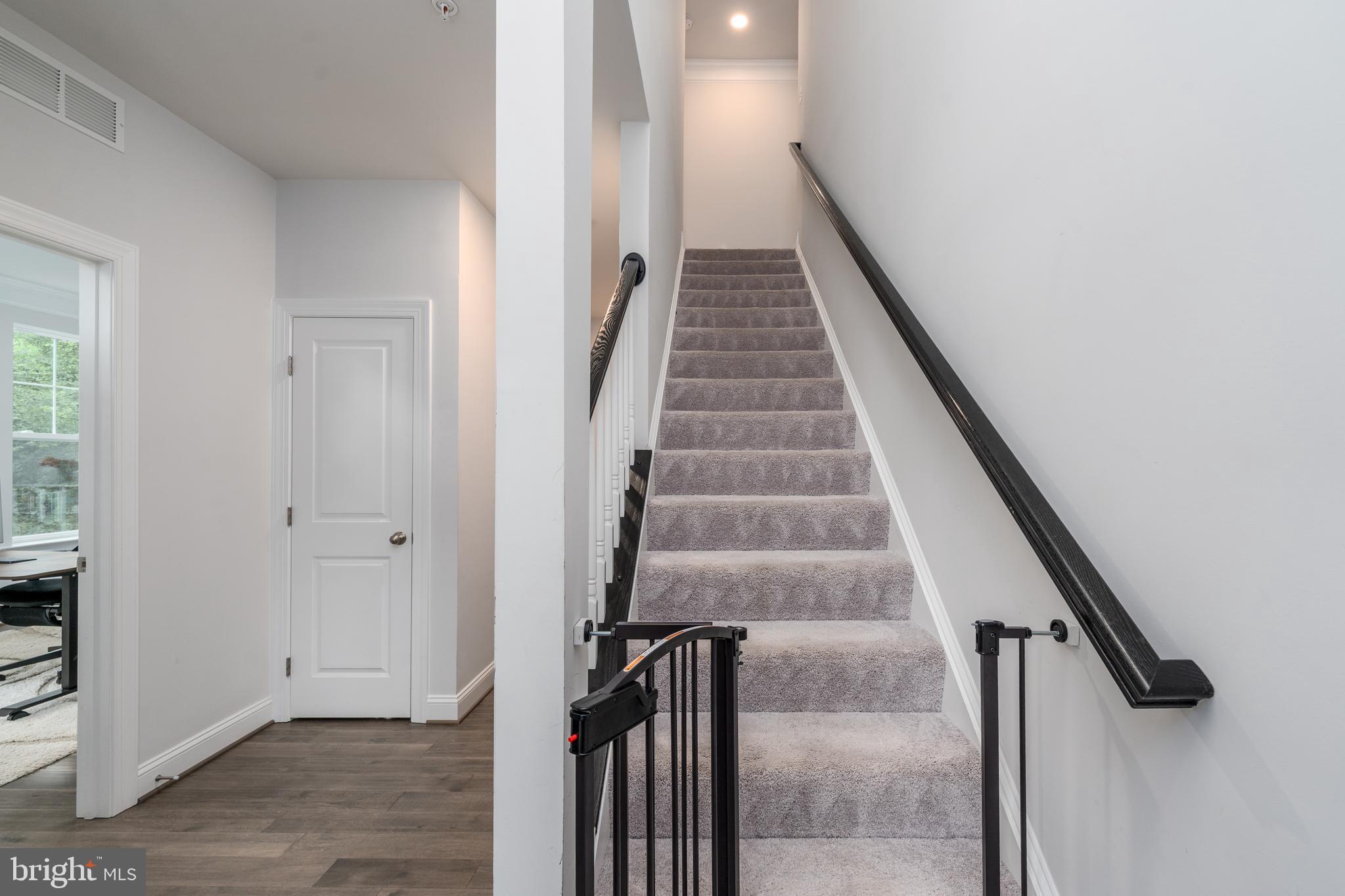 6210 Hunters Hollow Road Elkridge, MD 21075 - Photo 19 of 41 a view of entryway