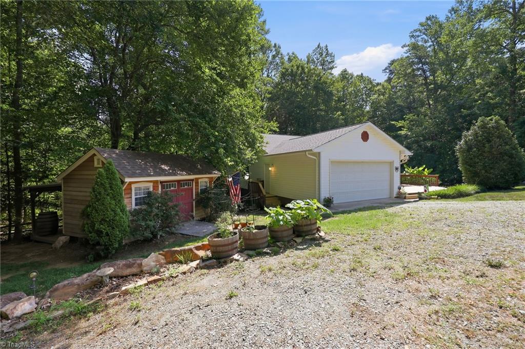 221 Farmview Road Madison, NC 27025 - Photo 34 of 45