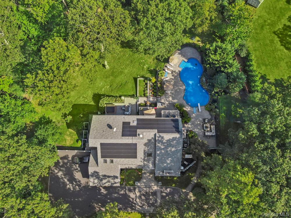 5 Coon Hollow Road Lloyd Harbor, NY 11743 - Photo 2 of 43