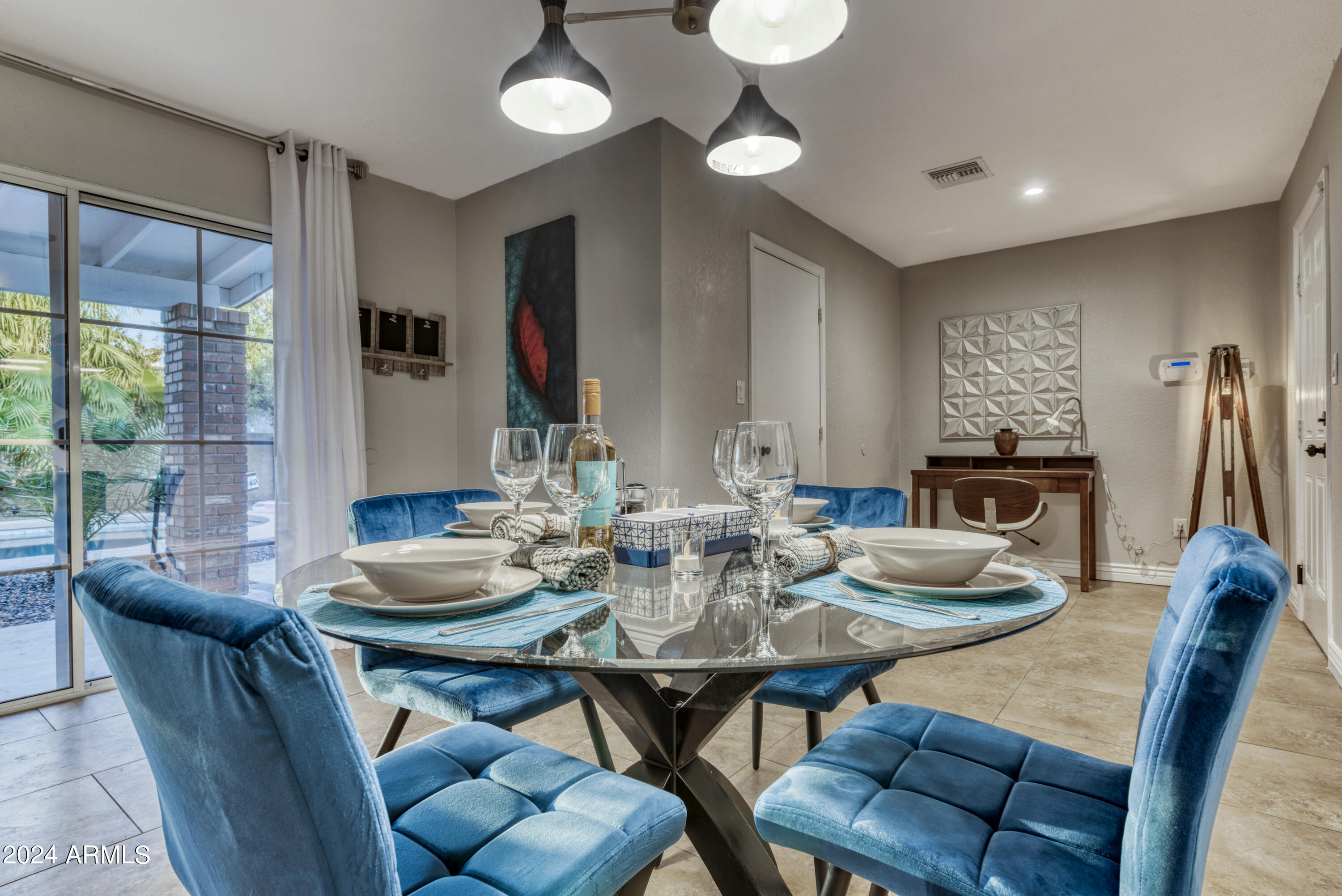 15841 North 23rd Place Phoenix, AZ 85022 - Photo 16 of 35 Dinnig ~ Office