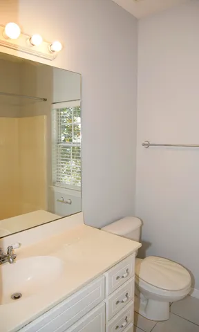 $1,850 | 1501 Partin Drive North, Unit 217, Niceville, FL 32578