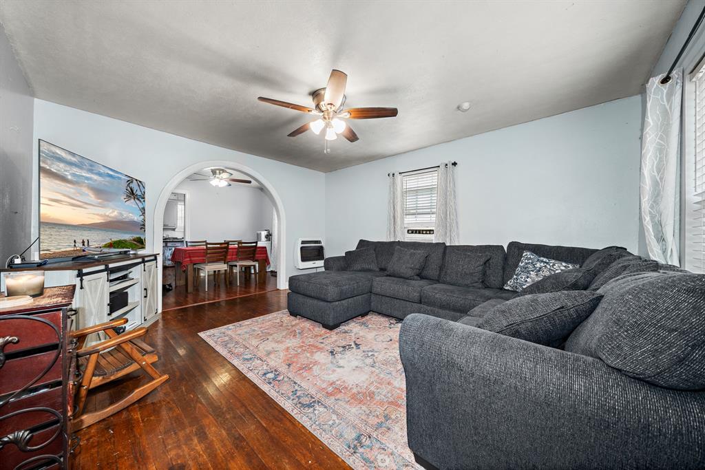 2119 Alexander Avenue Waco, TX 76708 - Photo 5 of 20 a living room with furniture and a flat screen tv