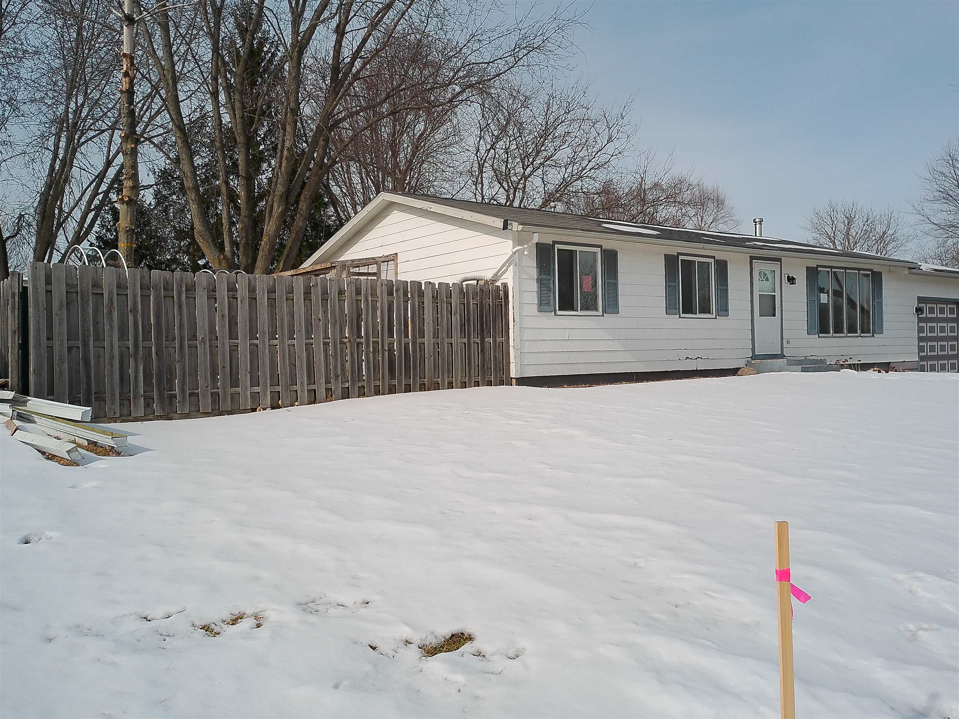 502 Arthur Drive Clinton, WI 53525 - Photo 4 of 31