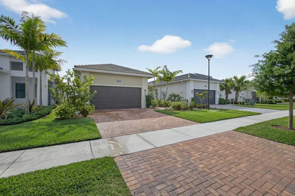 $599,000 | 4805 St Armands Way, Westlake, FL 33470