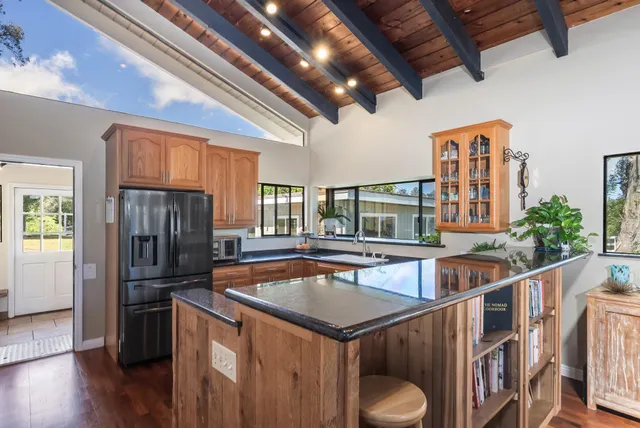 $2,495,000 | 1065 Ehu Road, Makawao, HI 96768