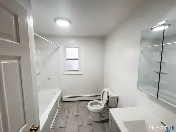 $2,500 | 1254 Reservoir Avenue, Bridgeport, CT 06606