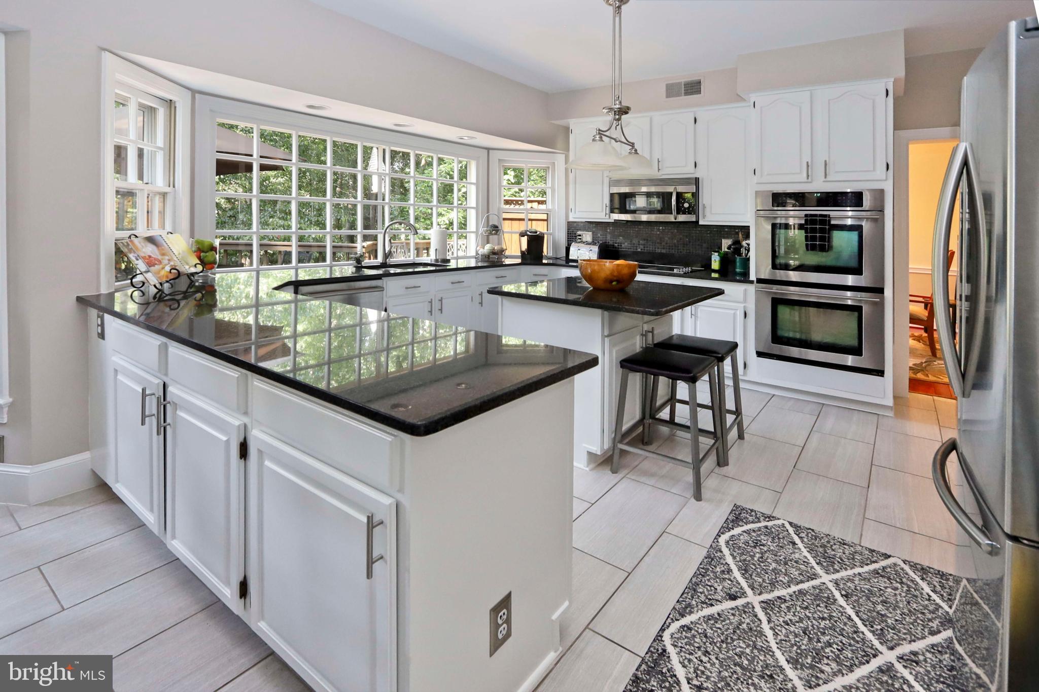 11272 Center Harbor Road Reston, VA 20194 - Photo 10 of 44 Recently replaced stainless appliances