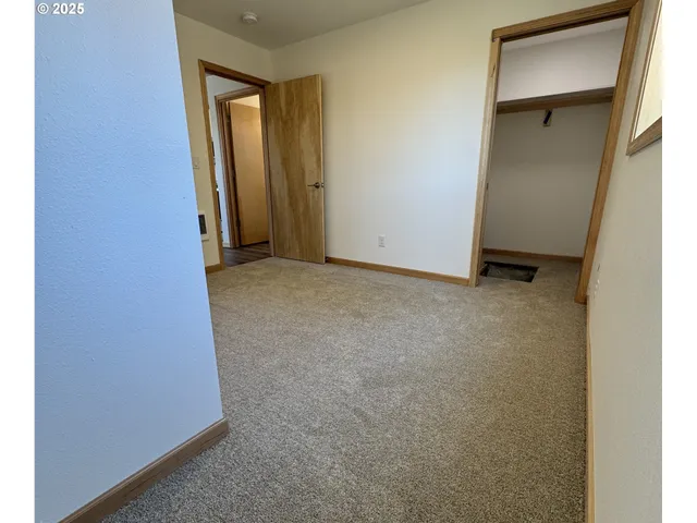 $250,000 | 5272 Forest Lane, Eugene, OR 97402