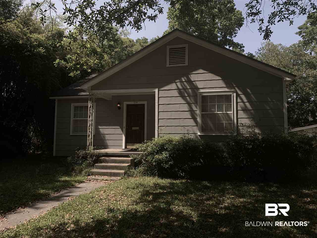 1214 Palmetto Street Mobile, AL 36604 - Photo 2 of 9 Covered Patio