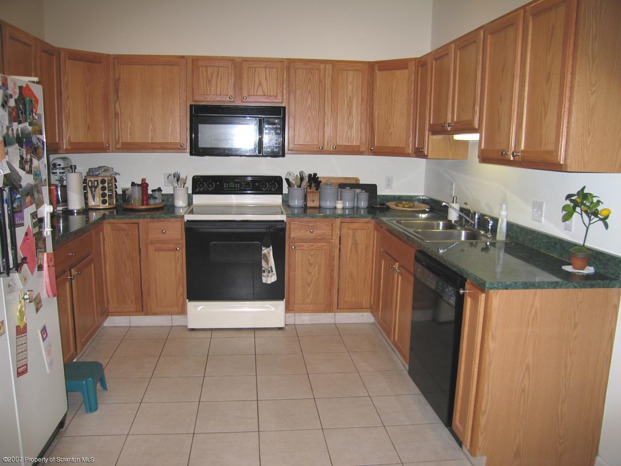 23 Waterford Road Clarks Summit, PA 18411 - Photo 4 of 13 Gallery Image 4