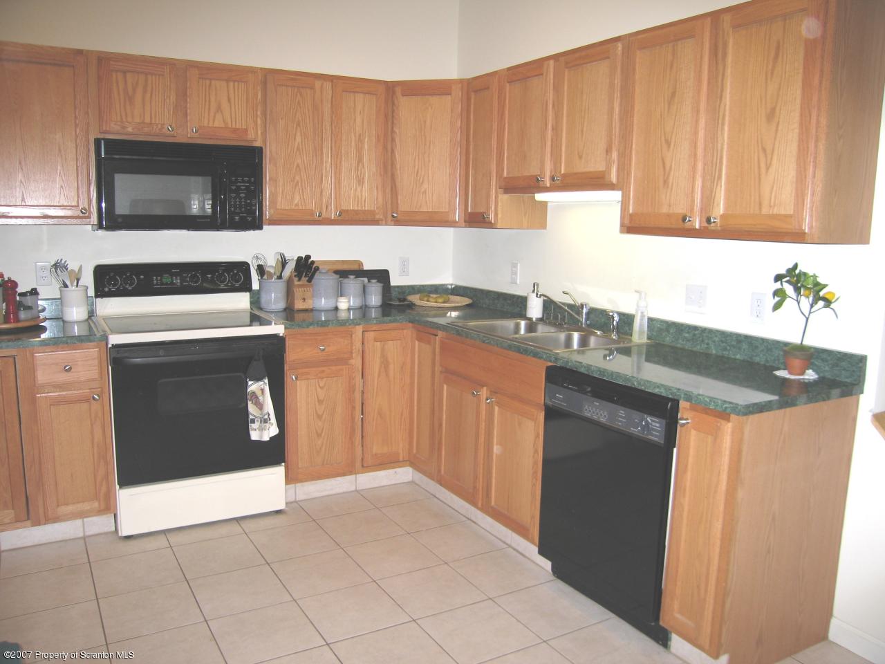 23 Waterford Road Clarks Summit, PA 18411 - Photo 5 of 13 Gallery Image 5