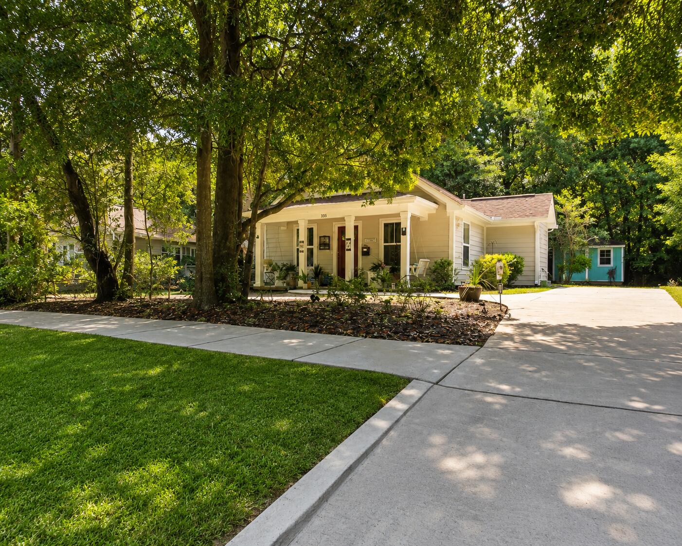 105 South Kaminski Street Georgetown, SC 29440 - Photo 1 of 12