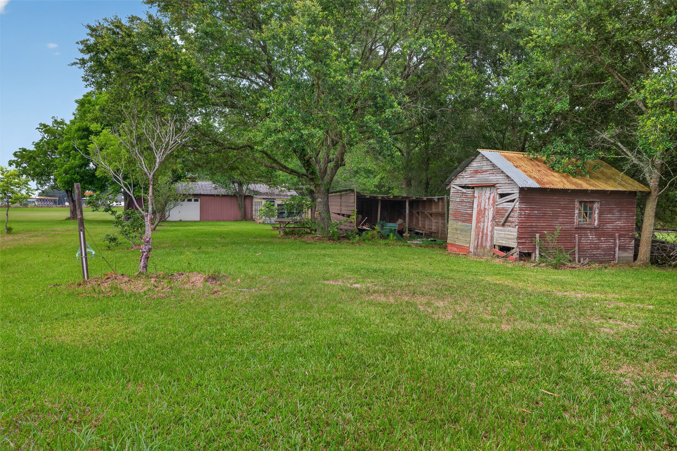 113 Dugat Road Winnie, TX 77665 - Photo 6 of 36