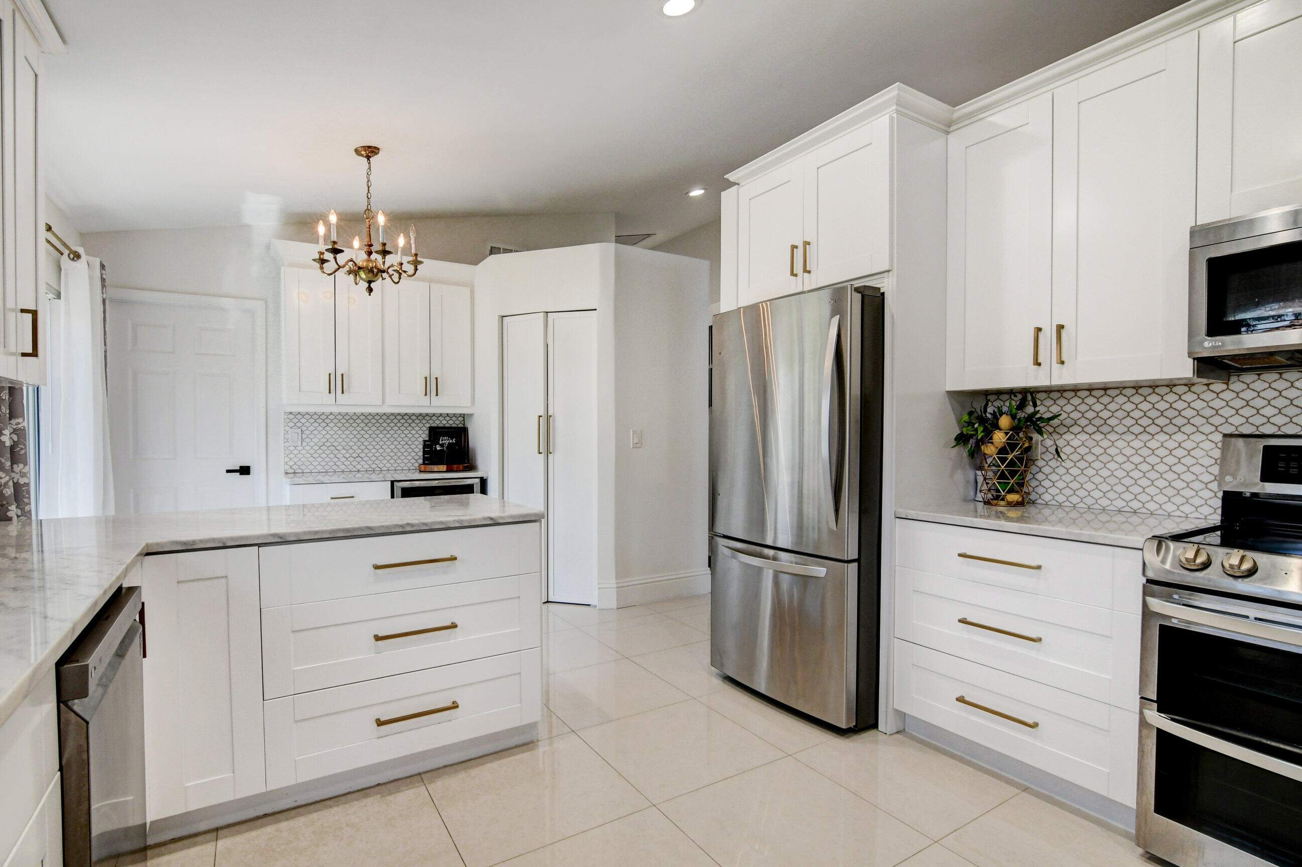 5325 Bodega Place Delray Beach, FL 33484 - Photo 8 of 40 048_dsc_7396_397_398_399_400