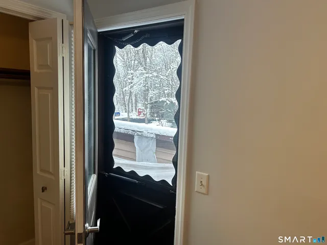 $2,400 | 151 Wynwood Drive, Unit 151, Enfield, CT 06082