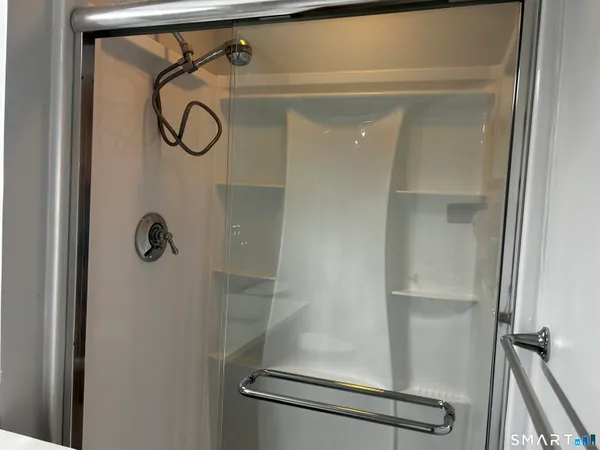 $2,400 | 151 Wynwood Drive, Unit 151, Enfield, CT 06082