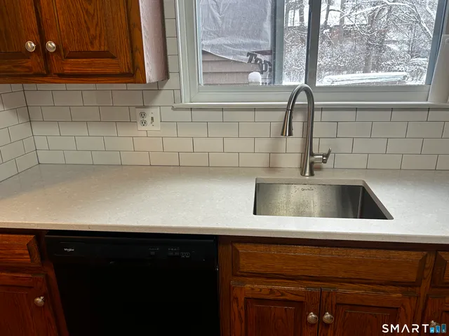 $2,400 | 151 Wynwood Drive, Unit 151, Enfield, CT 06082