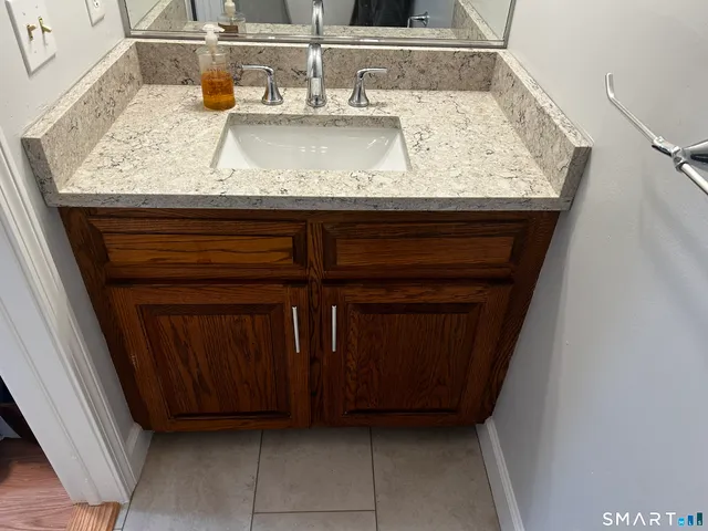 $2,400 | 151 Wynwood Drive, Unit 151, Enfield, CT 06082