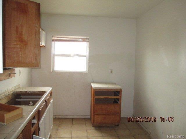 4174 Alter Road Detroit, MI 48215 - Photo 7 of 9 IMG_1214.JPG